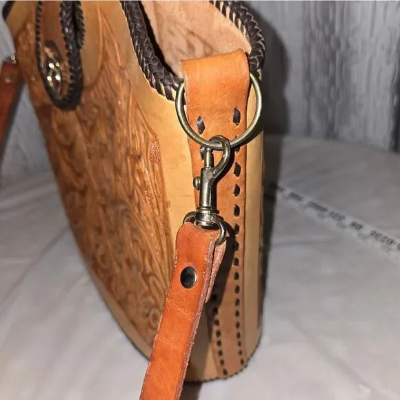 Vintage tooled leather Med. bag 14" - Picture 13 of 16